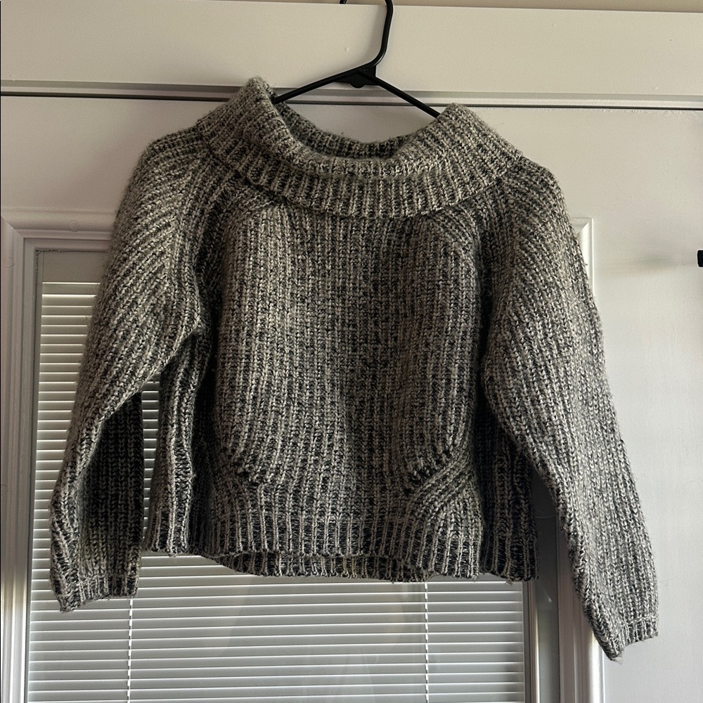 Elegant Charcoal Women's Turtleneck Sweater